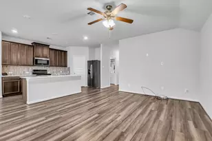 827 Cloverdale Dr, Rosharon, TX 77583 - Photo 7