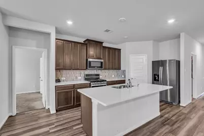 827 Cloverdale Drive, Rosharon, TX 77583 - Photo 3