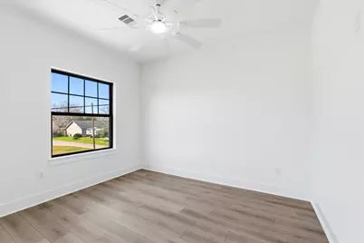 230 S Y Street, La Porte, TX 77571 - Photo 7