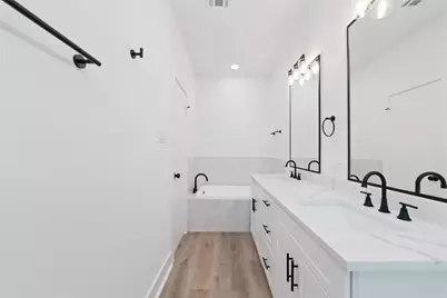 810 Elkhart Street #E, Houston, TX 77091 - Photo 37