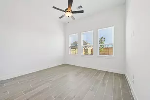 12846 Meadow Wind Wy, Conroe, TX 77302 - Photo 15