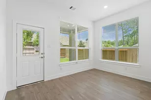 12846 Meadow Wind Wy, Conroe, TX 77302 - Photo 5