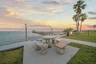 1407 John St, Dickinson, TX 77539 - Photo 25