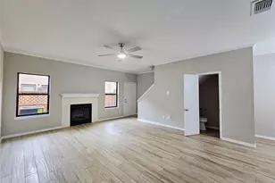 9800 Pagewood Ln, Houston, TX 77042 - Photo 9