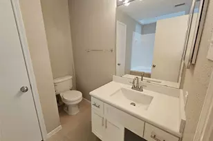 9800 Pagewood Ln, Houston, TX 77042 - Photo 29