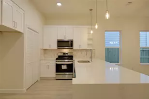 957 Ringold St, Houston, TX 77088 - Photo 9
