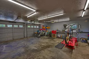 1026 Atchison St, Sealy, TX 77474 - Photo 31