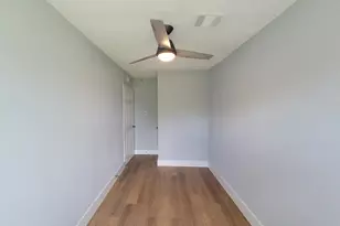 4538 Clover St, Houston, TX 77051 - Photo 33