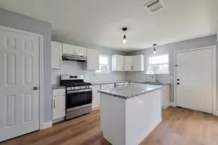 4538 Clover St, Houston, TX 77051 - Photo 11