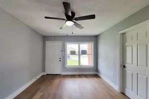 4538 Clover St, Houston, TX 77051 - Photo 3