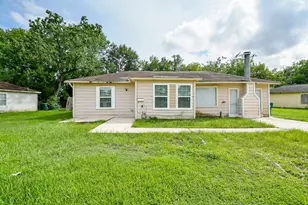 319 Rustic Dr, Pasadena, TX 77502 - Photo 1
