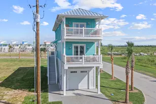805 Bikini St, Crystal Beach, TX 77650 - Photo 3