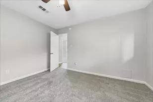 12210 Lambeth Palace Dr, Houston, TX 77066 - Photo 11