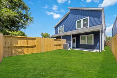 8026 Penrod A/B Street #A/B, Houston, TX 77028 - Photo 23