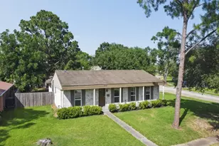 6022 Beaudry Dr, Houston, TX 77035 - Photo 1