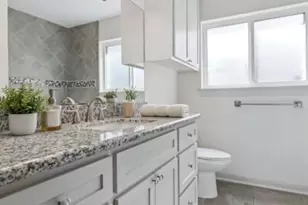 6022 Beaudry Dr, Houston, TX 77035 - Photo 15