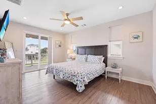 4003 Elissa Ct, Galveston, TX 77554 - Photo 19