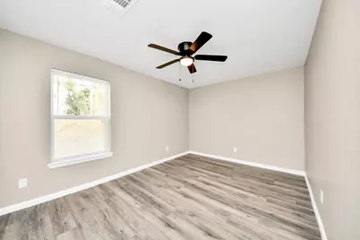 5639 Westover Street, Houston, TX 77033 - Photo 17