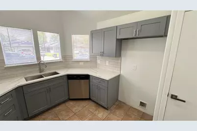 3910 Ebury Drive, Houston, TX 77066 - Photo 9