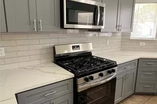 3910 Ebury Dr, Houston, TX 77066 - Photo 9