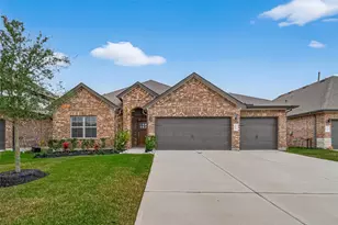 824 Westwood Dr, League City, TX 77573 - Photo 1