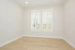 8018 Hingham Ln, The Woodlands, TX 77389 - Photo 7