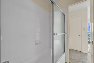 6111 Beverly Hill St, Houston, TX 77057 - Photo 19