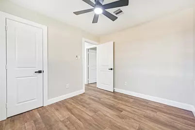 5622 Canterway Drive, Houston, TX 77048 - Photo 13