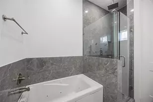 2111 McGowen St, Houston, TX 77004 - Photo 27