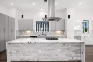 2111 McGowen St, Houston, TX 77004 - Photo 13