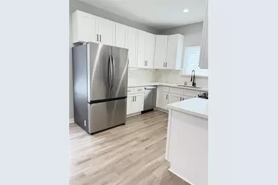 8402 Double St #AB, Houston, TX 77088 - Photo 9