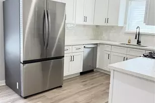 8402 Double St, Houston, TX 77088 - Photo 9