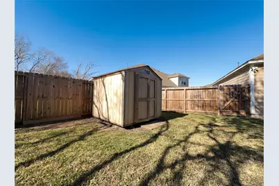 802 San Jacinto Circle, Baytown, TX 77521 - Photo 7