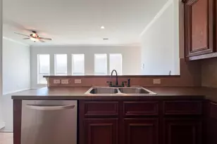 802 San Jacinto Circle, Baytown, TX 77521 - Photo 11