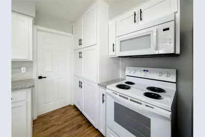 10031 Haddington Drive, Houston, TX 77080 - Photo 19