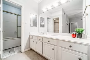 351 Lakeside Ln, Houston, TX 77058 - Photo 21