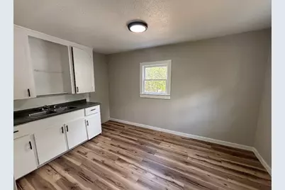 211 #A W South Street, Alvin, TX 77511 - Photo 3