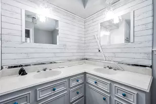 10 Kenny Ct, Alvin, TX 77511 - Photo 25