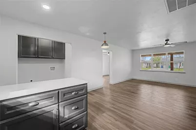 1108 Nottingham Drive, Angleton, TX 77515 - Photo 9