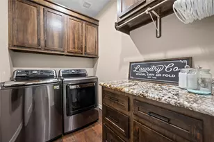 572 Pinchback Dr, Anahuac, TX 77514 - Photo 25
