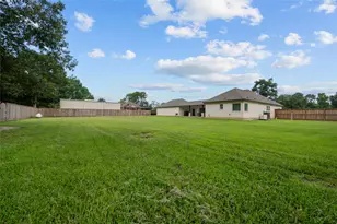 572 Pinchback Dr, Anahuac, TX 77514 - Photo 37