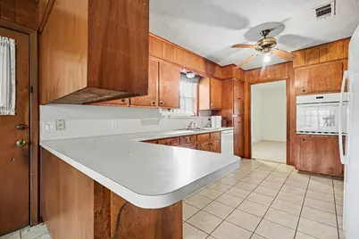 2208 Wyoming Street, Baytown, TX 77520 - Photo 9