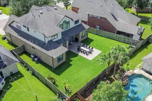 2015 Shadow Bend Dr, Sugar Land, TX 77479 - Photo 7