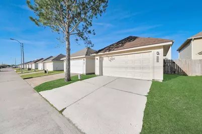 6446 Mountain Pines Ln, Katy, TX 77449 - Photo 5