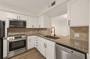 6547 Bayou Glen Rd, Houston, TX 77057 - Photo 11