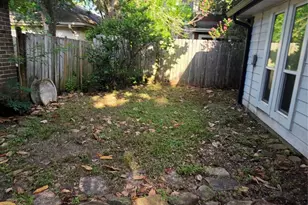 1614 Bradney Dr, Houston, TX 77077 - Photo 21
