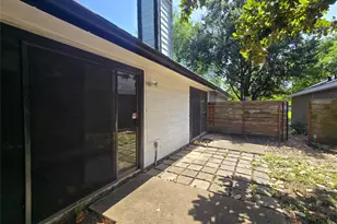 1614 Bradney Dr, Houston, TX 77077 - Photo 27