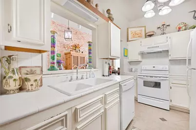 217 Tremont Street, Galveston, TX 77550 - Photo 37