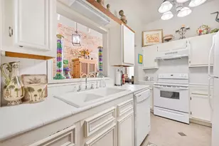 217 Tremont St, Galveston, TX 77550 - Photo 37
