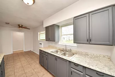 10506 Sierra Drive, Houston, TX 77051 - Photo 17